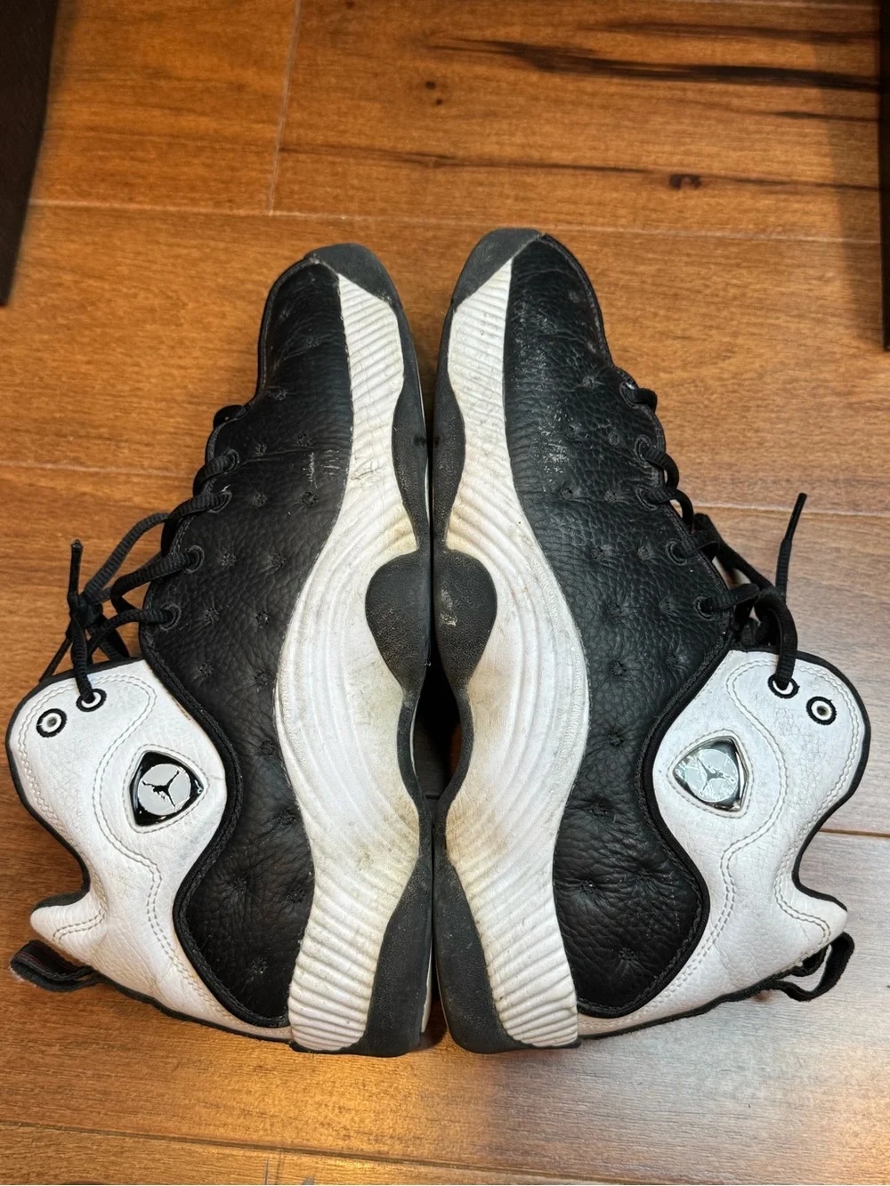 NIKE AIR JORDAN Jumpman Team ll Sneakers